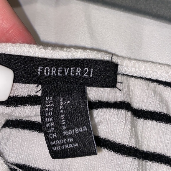 forever 21 off the shoulder striped top - Picture 3 of 3